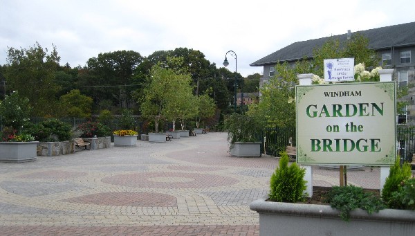 One entrance to the Garden Bridge