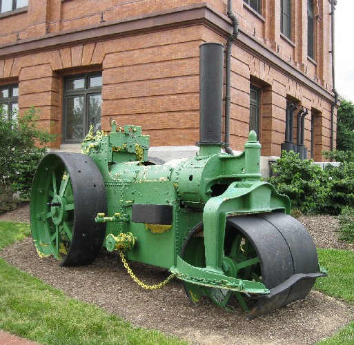 Steam tractor